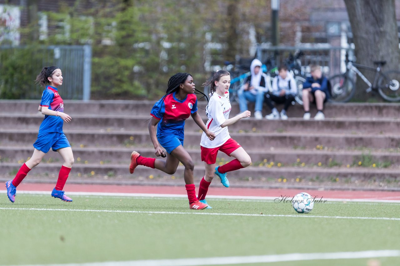 Bild 135 - wCJ Walddoerfer 2 - VfL Pinneberg 2 : Ergebnis: 7:0